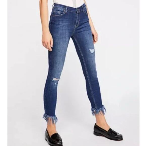 Free People Jeans Size 25 Great Heights Cropped Fringe Hem Distressed Low Rise - Picture 2 of 16